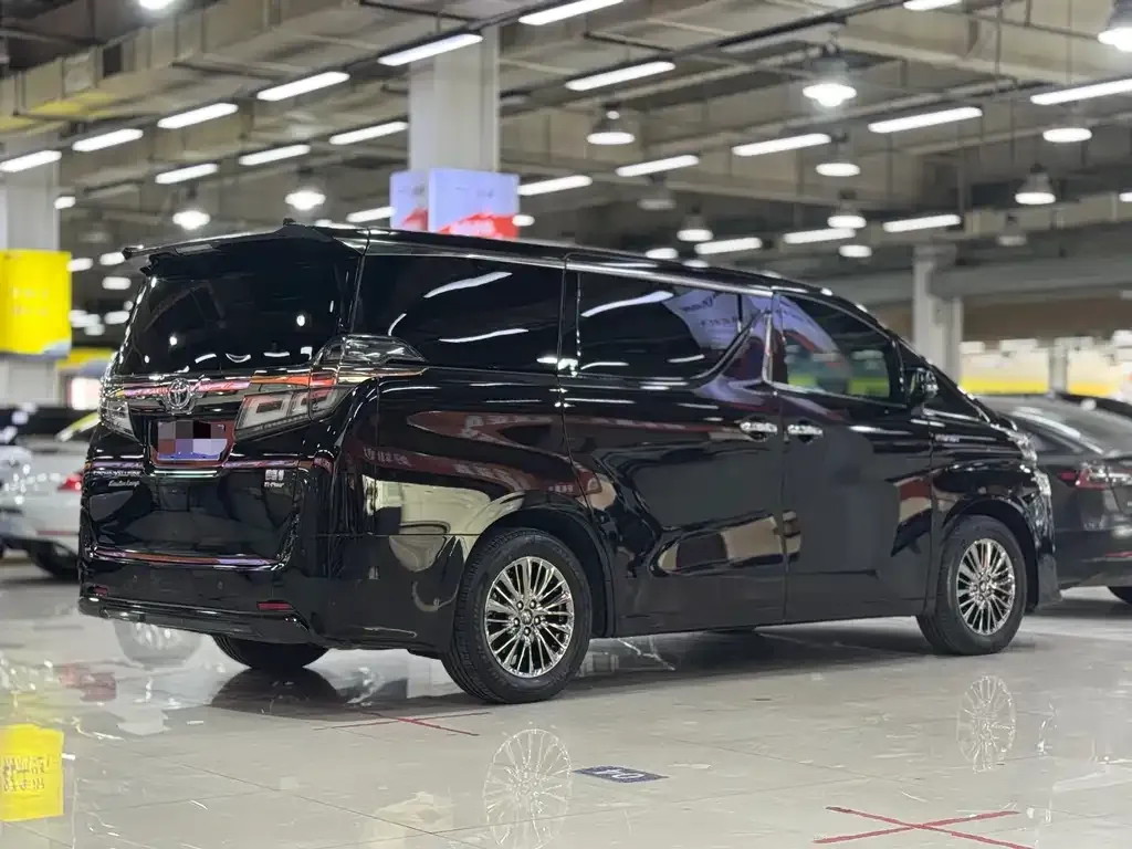 Toyota Vellfire — фото 6