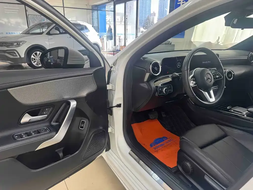 Mercedes-Benz A-Class — фото 10