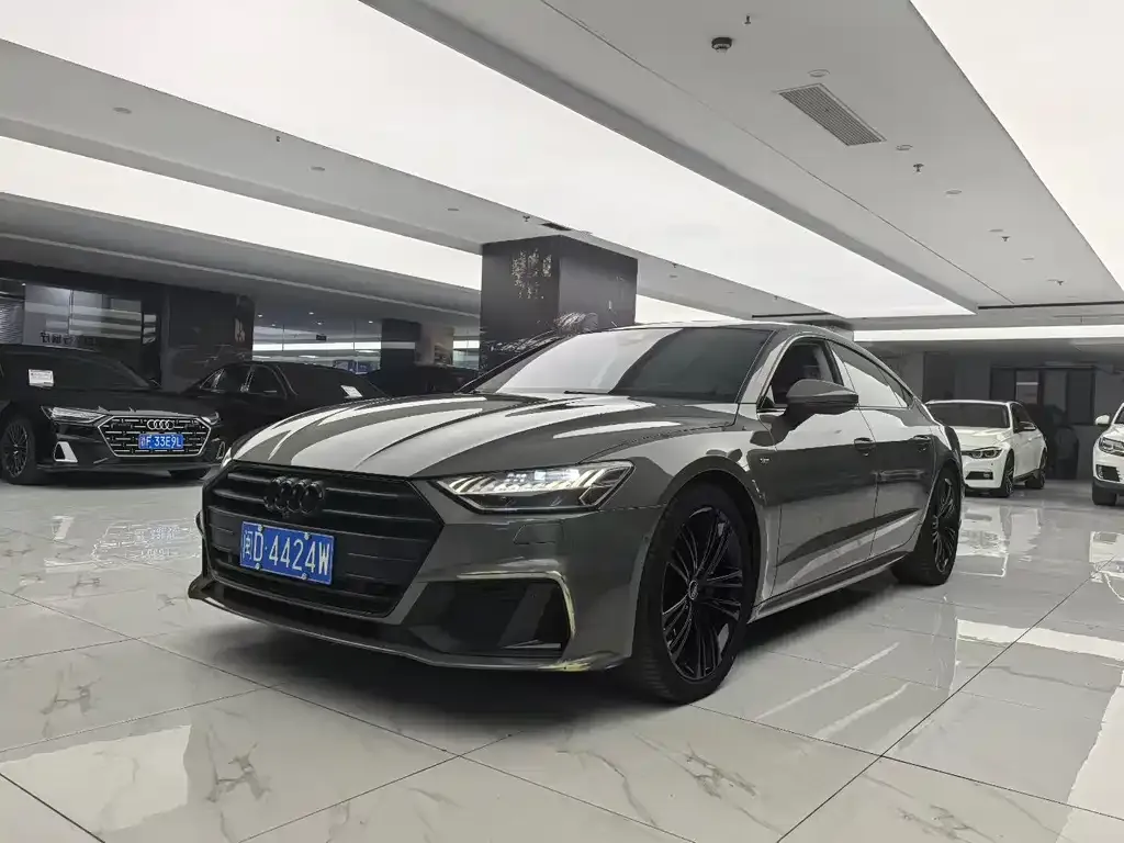Audi A7 — фото 1