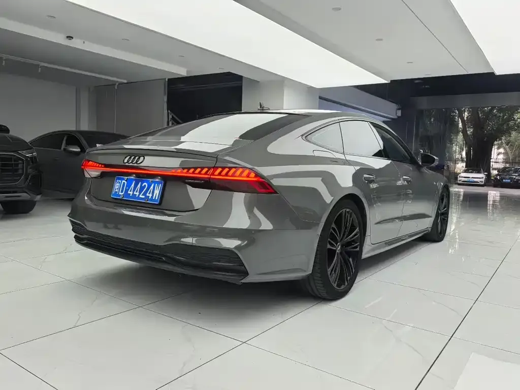 Audi A7 — фото 2