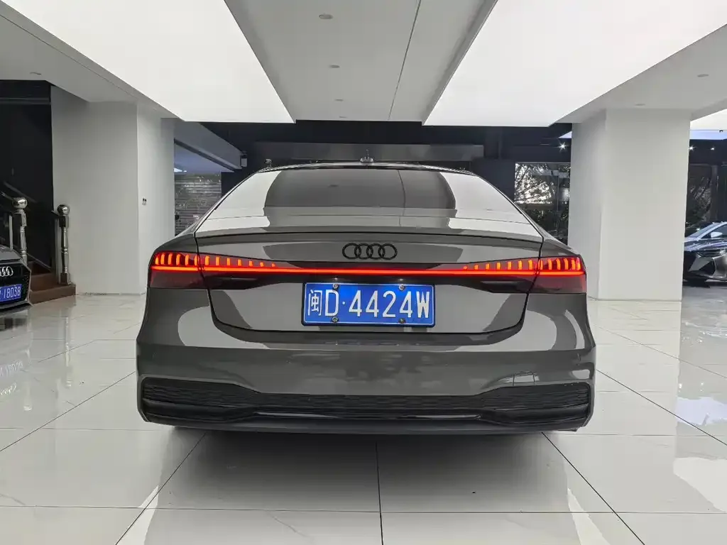 Audi A7 — фото 7
