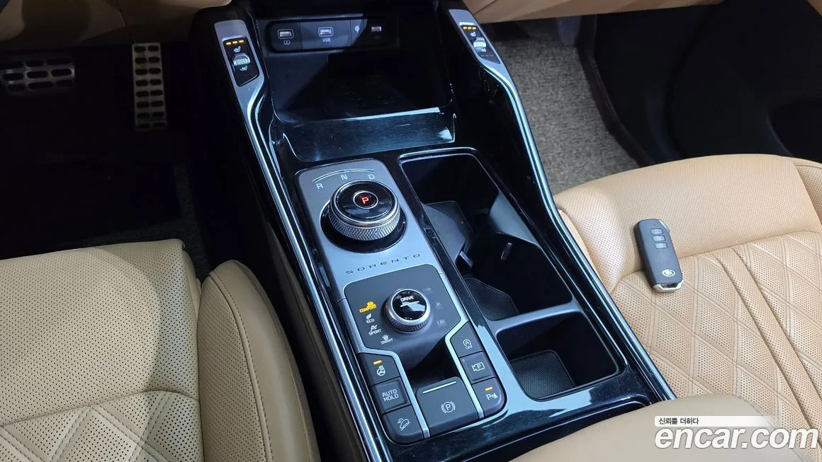 Kia Sorento — фото 9