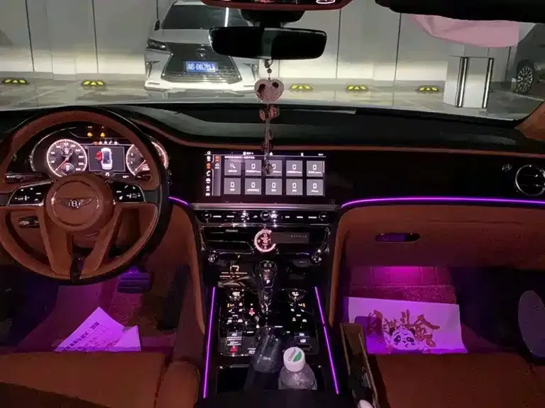 Bentley Flying Spur — фото 4