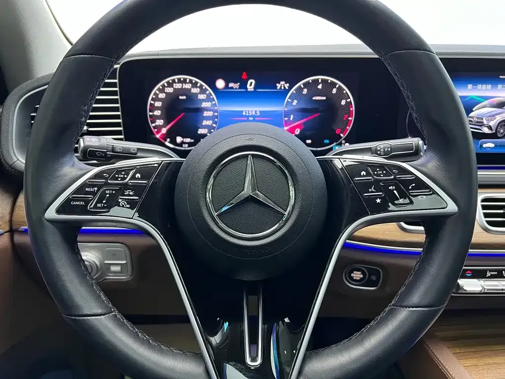 Mercedes-Benz GLE — фото 10