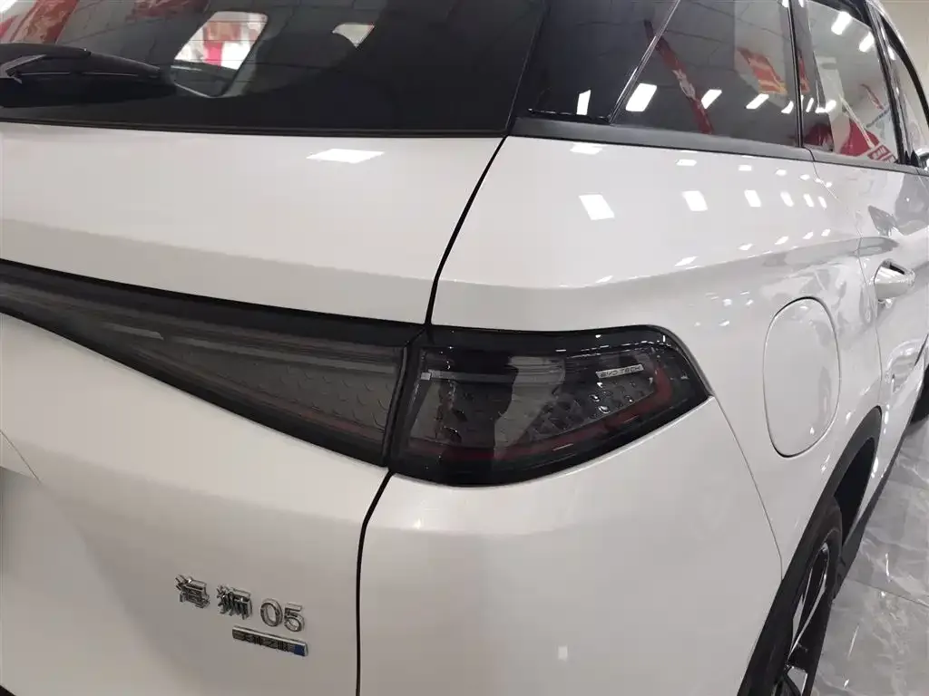 BYD Seal 05 DM-i — фото 10