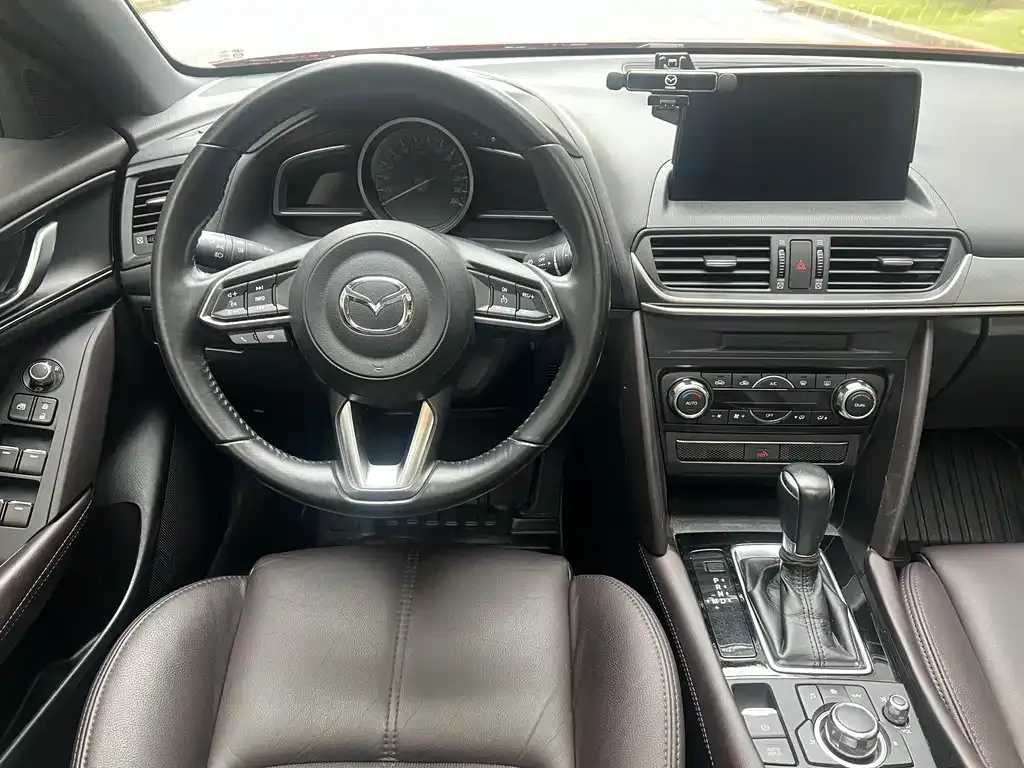 Mazda CX-4 — фото 9