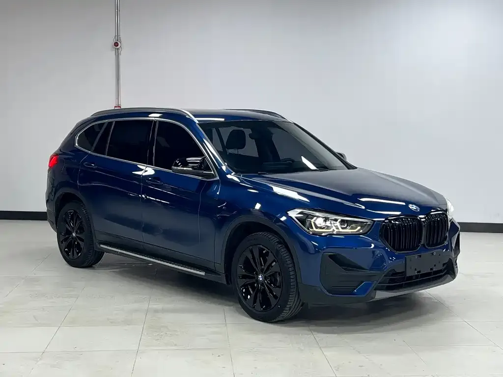 BMW X1 — фото 7