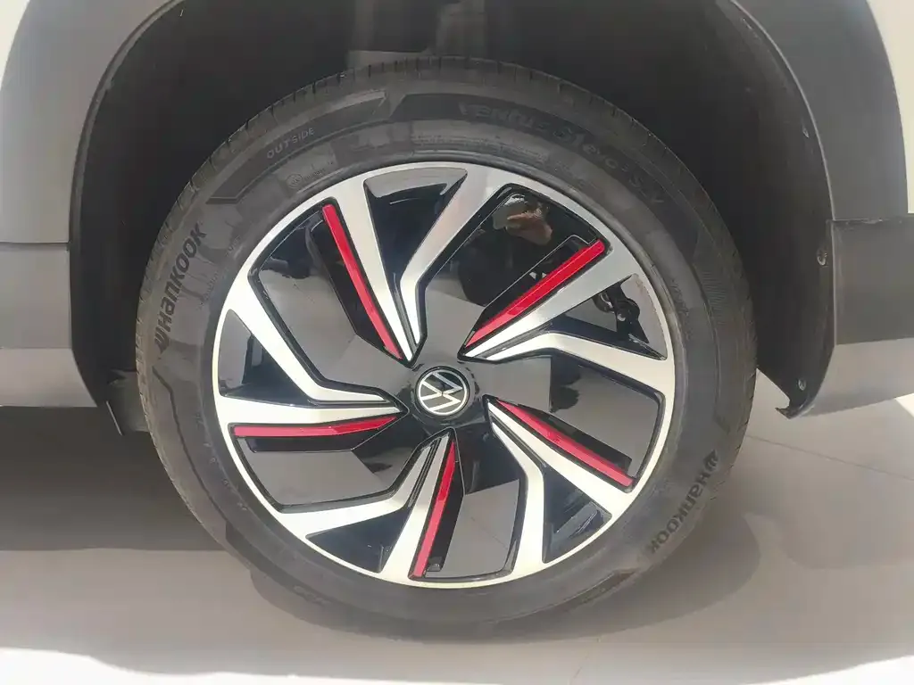 Volkswagen Tharu — фото 3