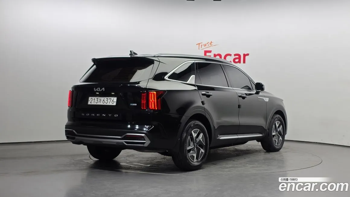 Kia Sorento — фото 7