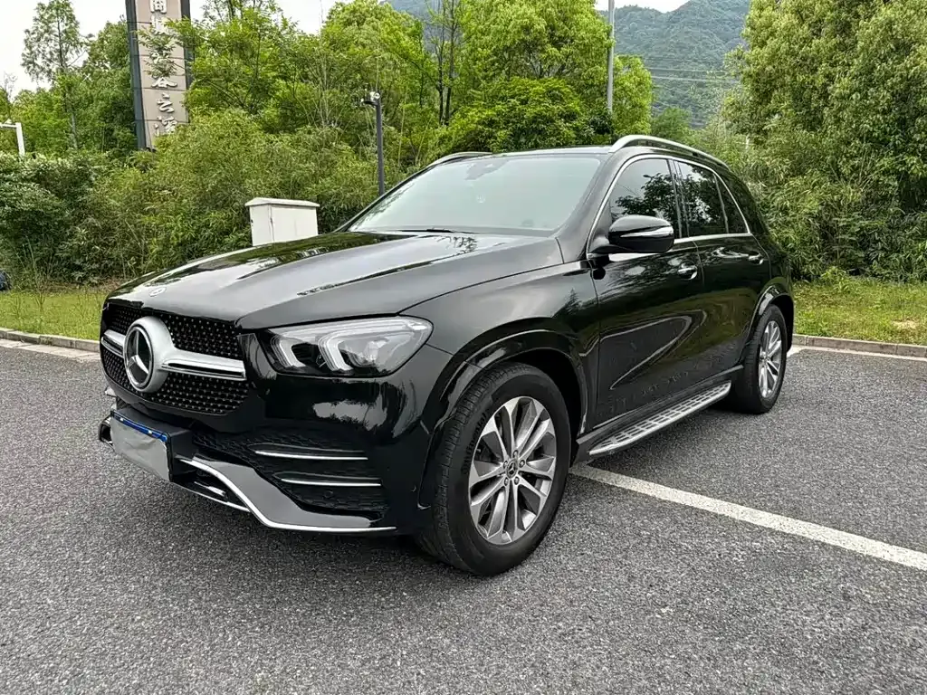 Mercedes-Benz GLE — фото 1