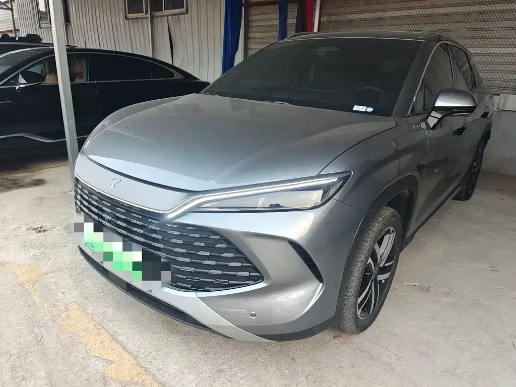 BYD L DM-i — фото 1