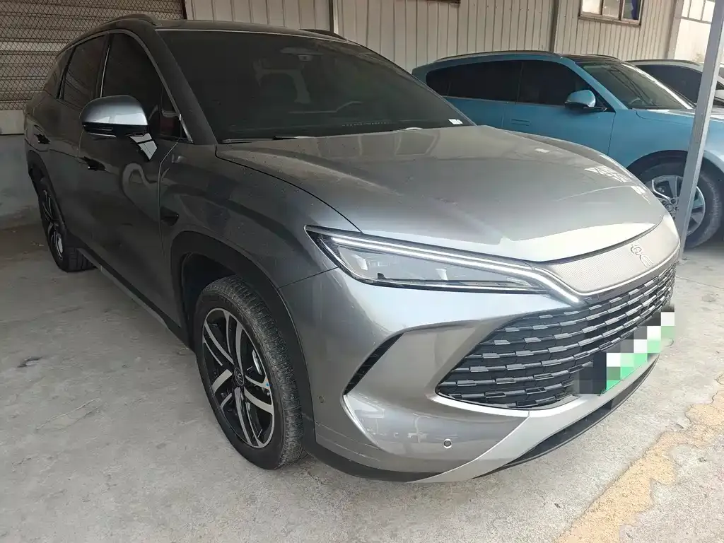 BYD L DM-i — фото 9