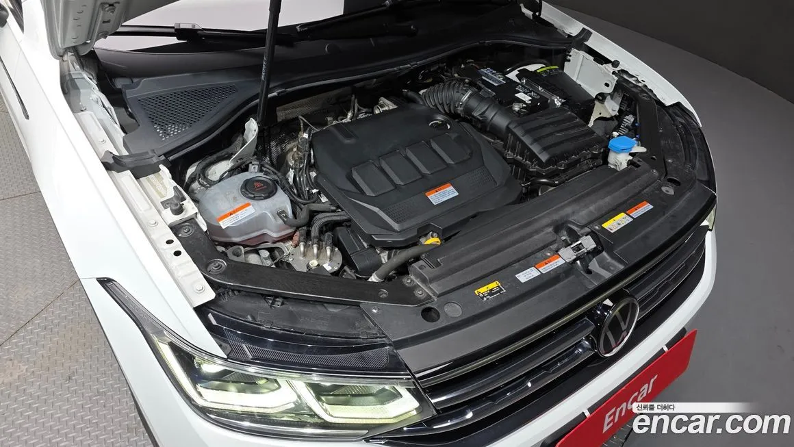 Volkswagen Tiguan — фото 10