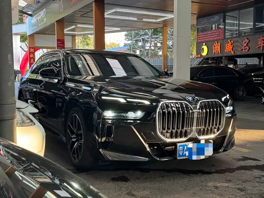 BMW 7 Series — фото 6