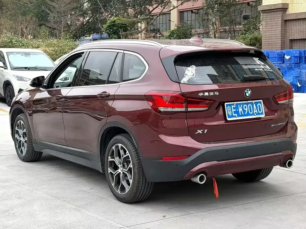 BMW X1 — фото 8
