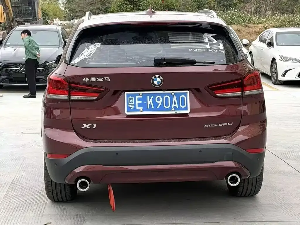 BMW X1 — фото 5