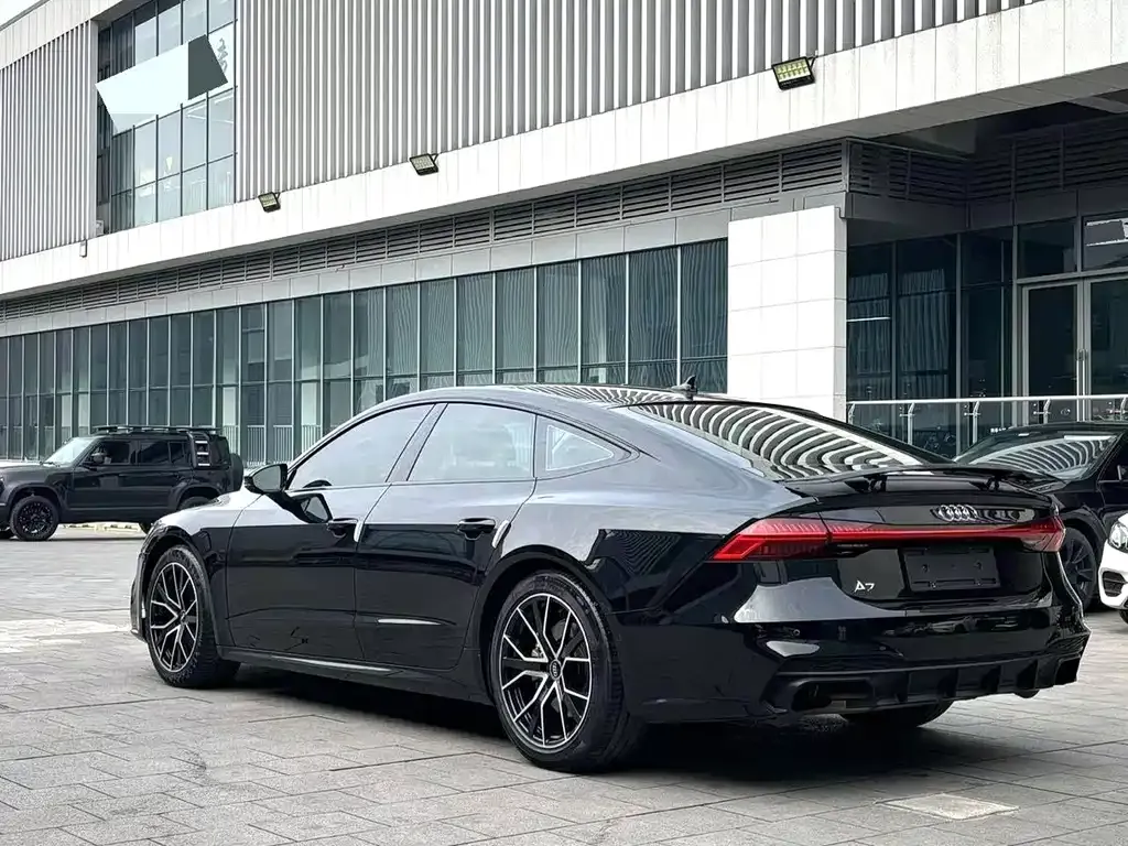 Audi A7 — фото 7