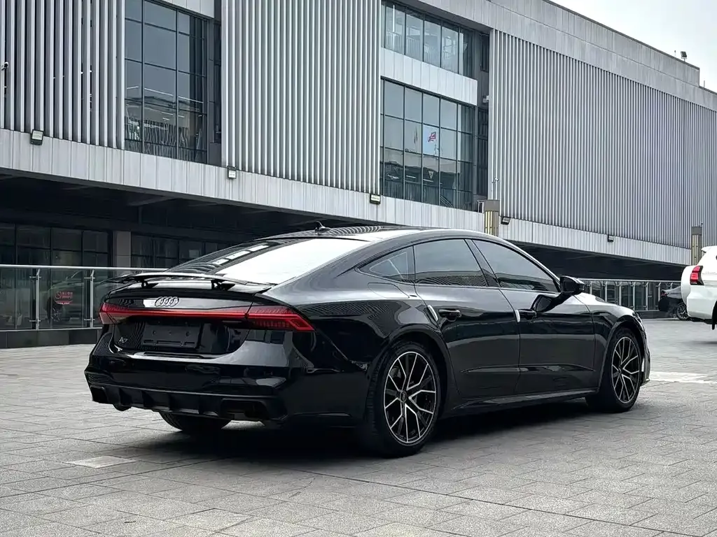 Audi A7 — фото 8
