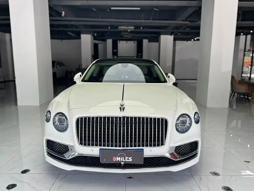 Bentley Flying Spur — фото 8