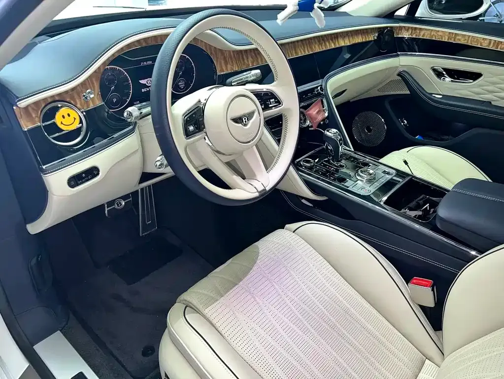 Bentley Flying Spur — фото 5