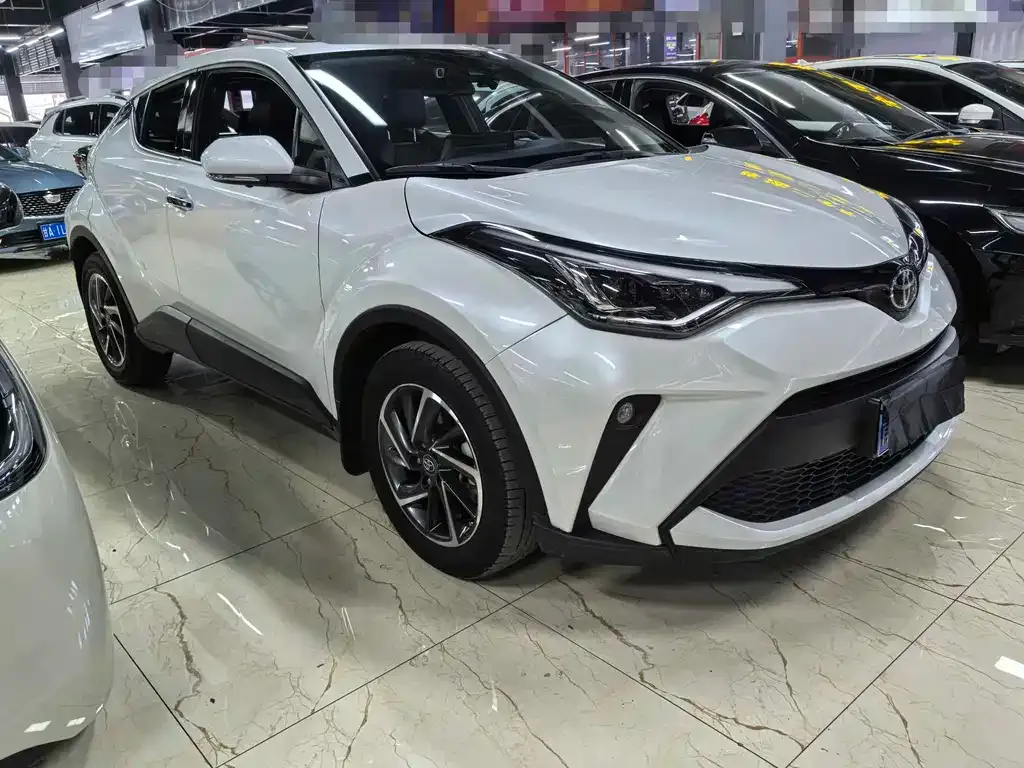 Toyota C-HR — фото 4