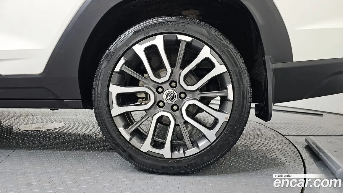 KG Mobility (Ssangyong) Torres — фото 7