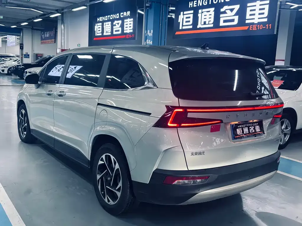Hyundai Custo — фото 3