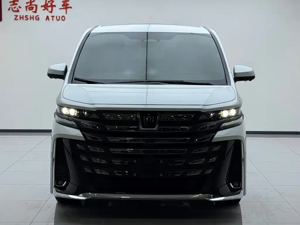 Toyota Vellfire — фото 5