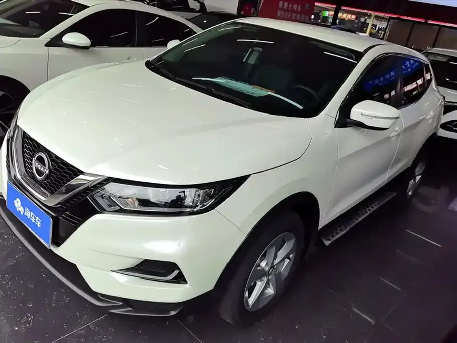Nissan Qashqai — фото 1