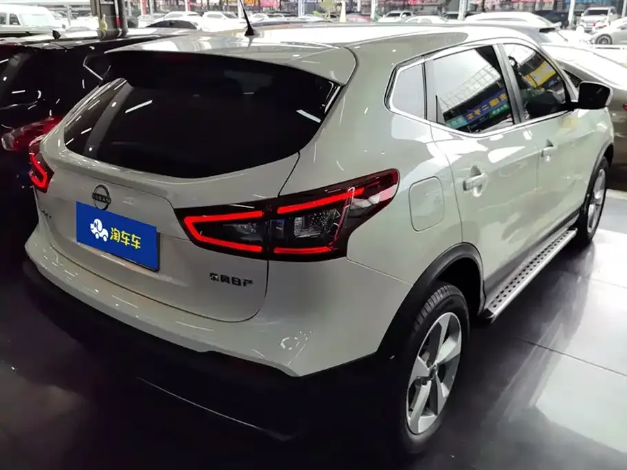 Nissan Qashqai — фото 9