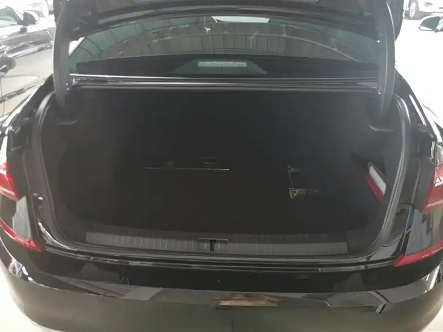 Volkswagen Passat — фото 3