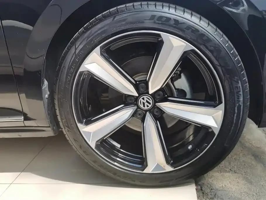 Volkswagen Passat — фото 2