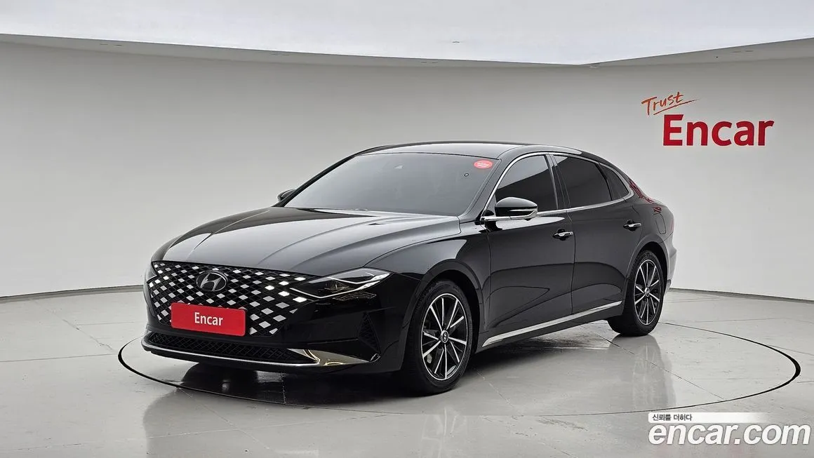 Hyundai Grandeur — фото 1