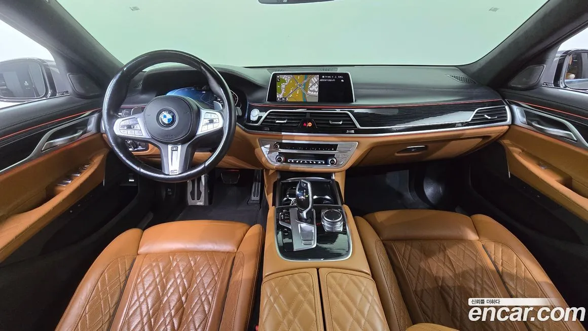 BMW 7-Series — фото 10