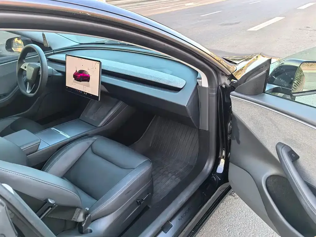Tesla Model 3 — фото 3