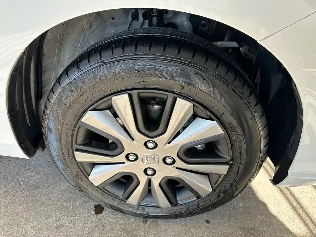Honda Fit — фото 7