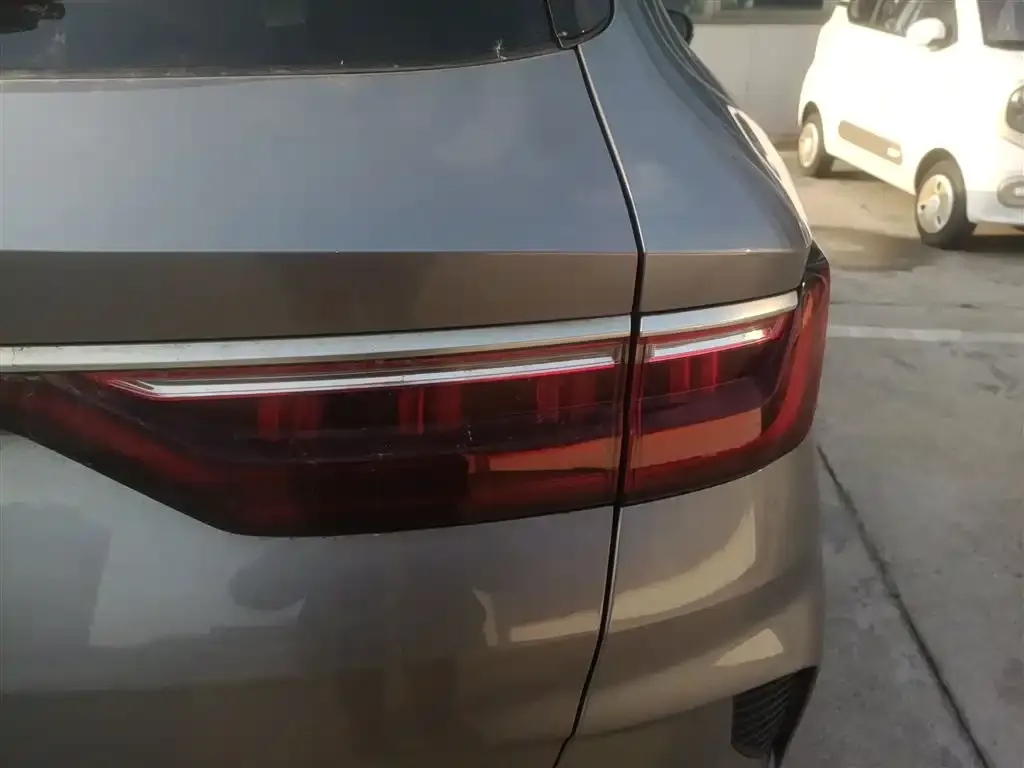 BYD PLUS New Energy — фото 2
