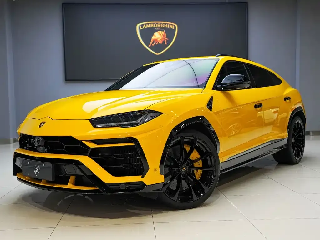 Lamborghini Urus — фото 1