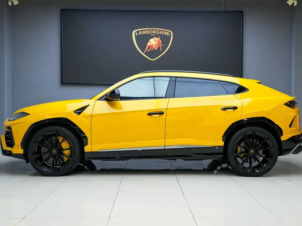 Lamborghini Urus — фото 6