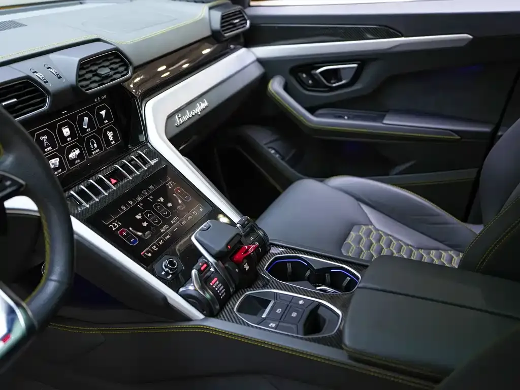 Lamborghini Urus — фото 5