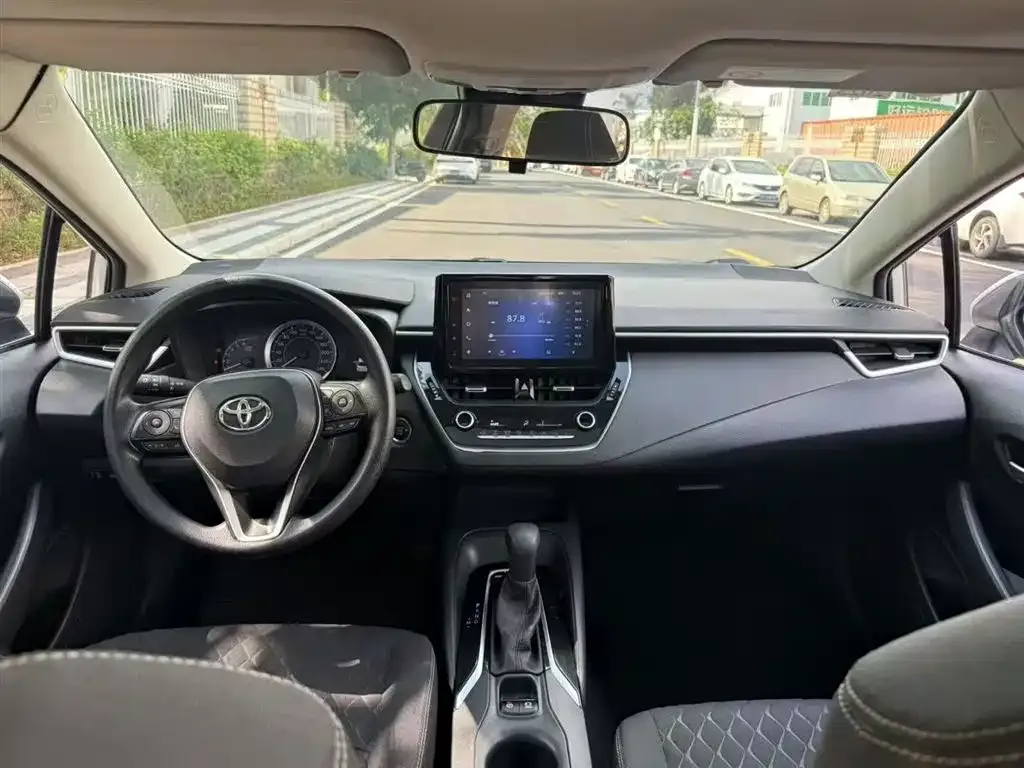 Toyota Allion — фото 4