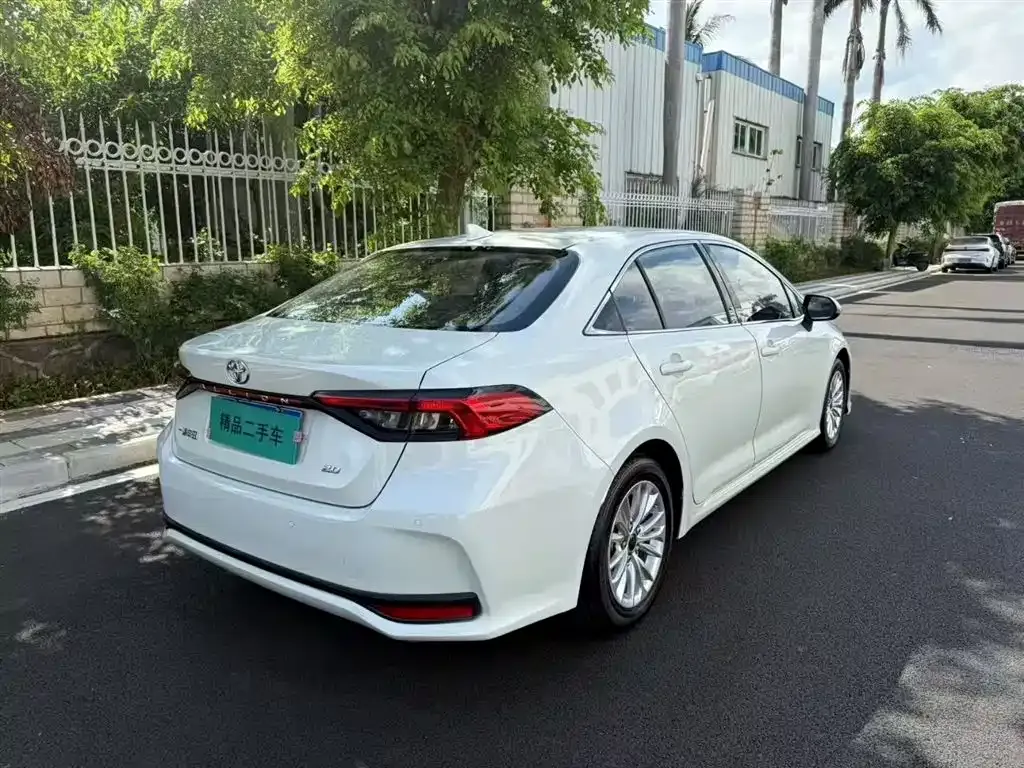 Toyota Allion — фото 8