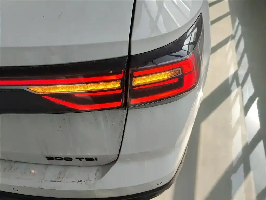 Volkswagen Tharu — фото 3