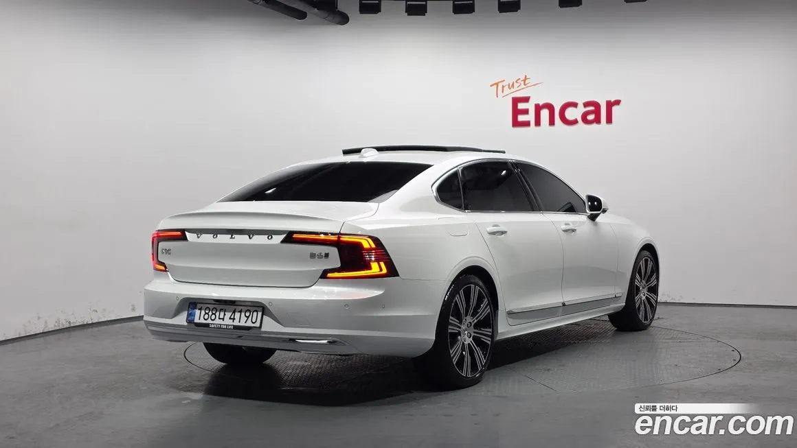 Volvo S90 — фото 9