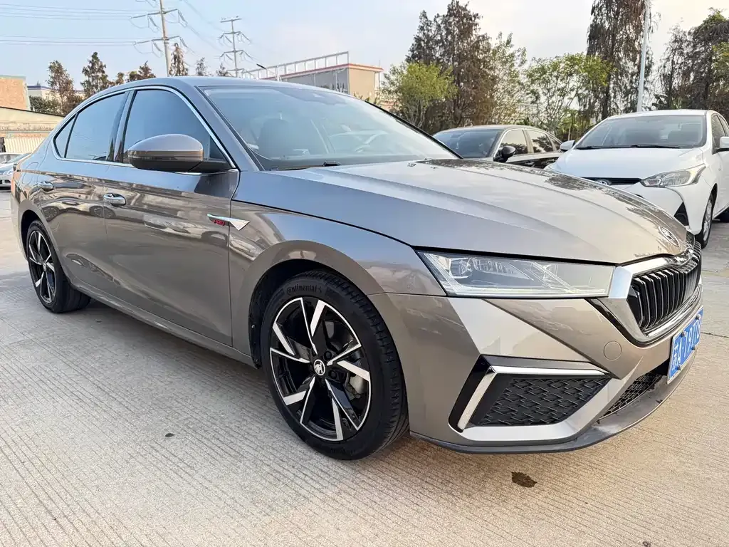 Skoda Octavia — фото 4