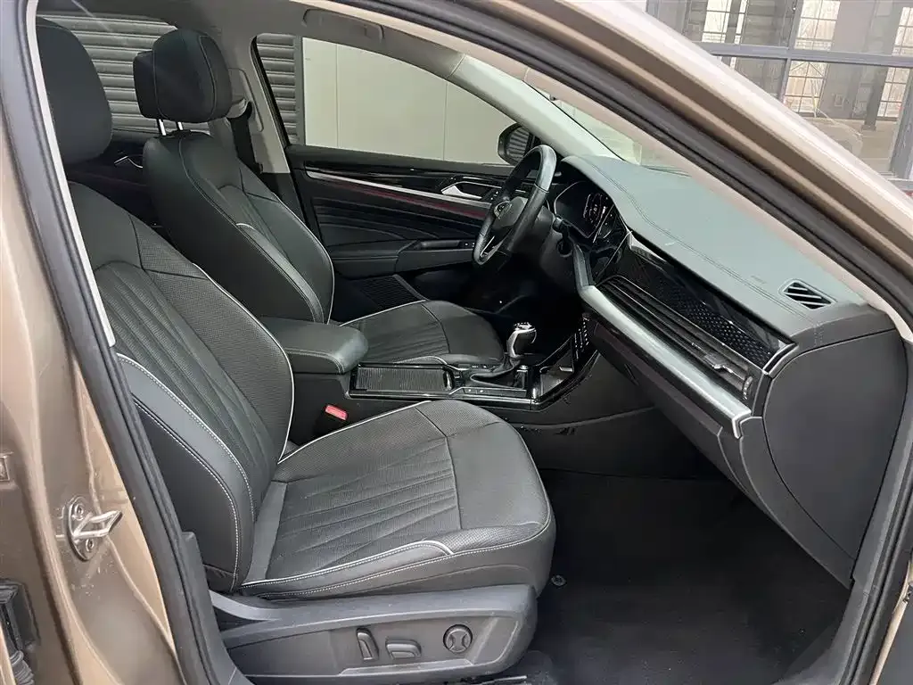 Volkswagen Passat — фото 2