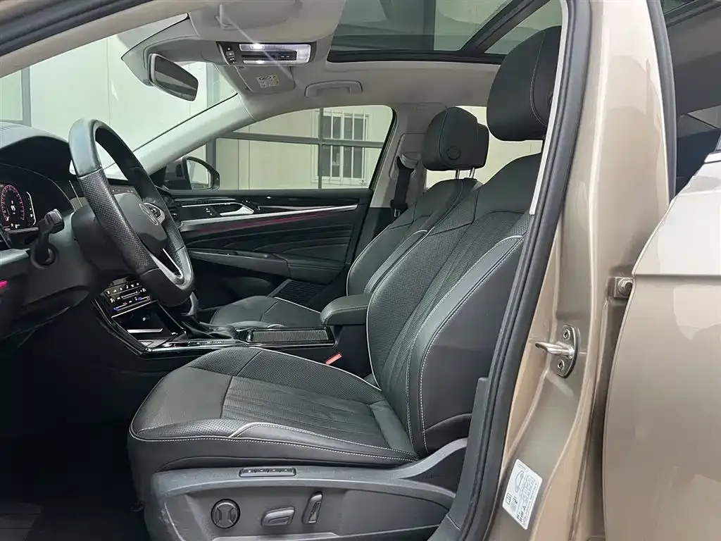 Volkswagen Passat — фото 4