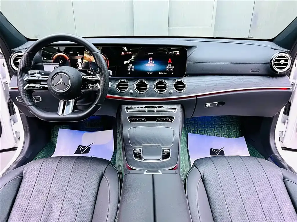 Mercedes-Benz E-Class (Import) — фото 2