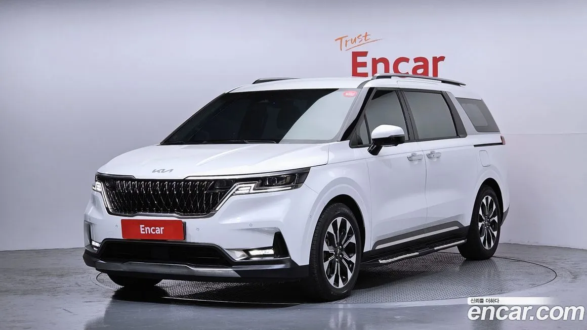Kia Carnival — фото 1