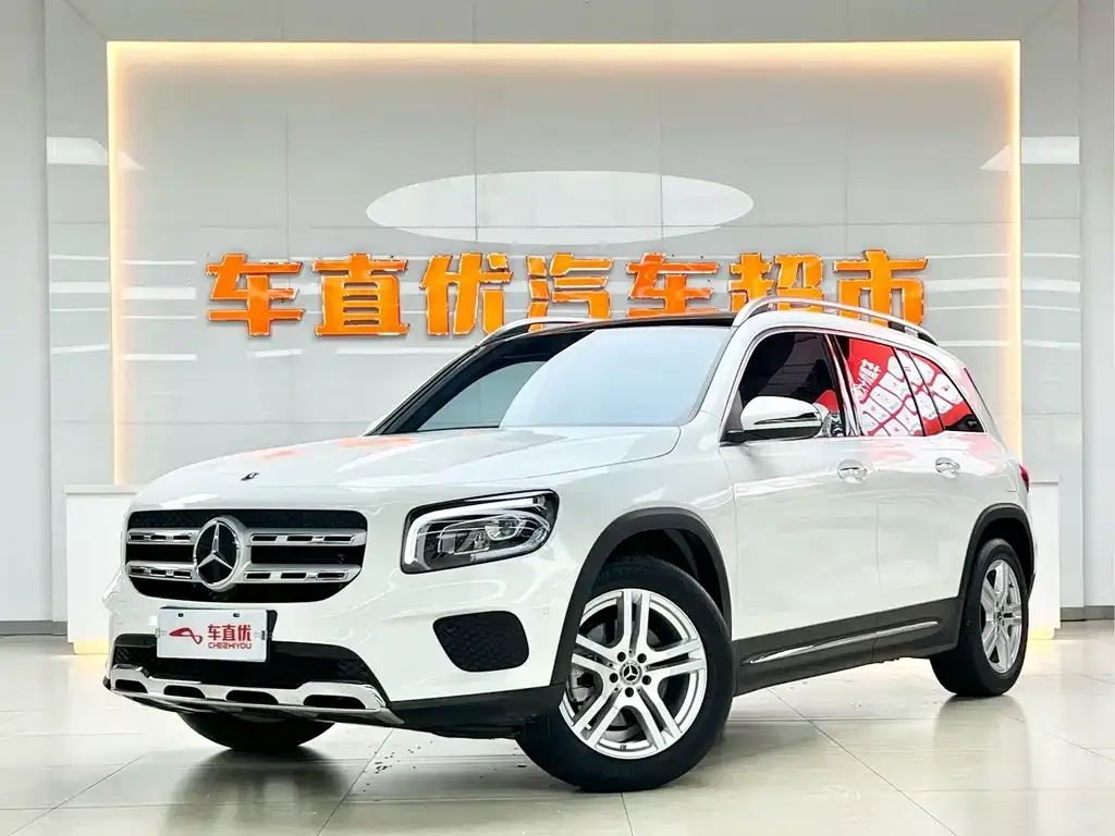 Mercedes-Benz GLB — фото 1